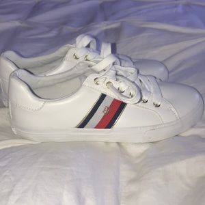 BRAND NEW TOMMY HILLFIGER SHOES